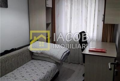 Apartament cu 3 camere semidecomandat în Milcov - 5