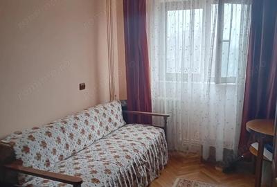 Apartament cu 3 camere decomandat în Micro 21 - 11