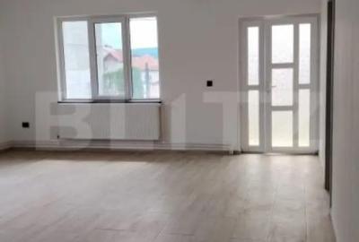 Casă cu 7 camere cu Teren 1388 Mp în Central - 4