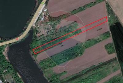 Teren Valea Plopilor cu deschidere la lac