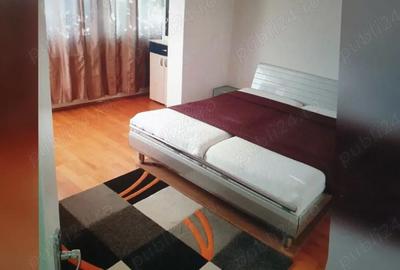 Apartament cu 6 camere decomandat în Central - 1