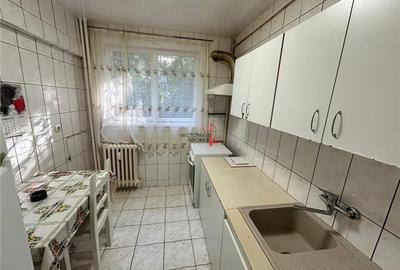 Vanzare apartament 2 camere Titan Piata Minis