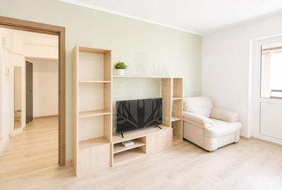 Apartament cu 2 camere semidecomandat, mobilat în Central
