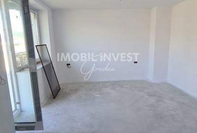 Casă cu 5 camere cu Teren 576 Mp în Cetate