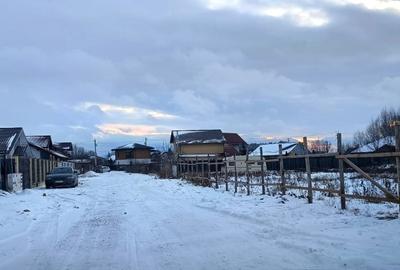 Lot de teren cu toate utilitatile intre case locuite - 7