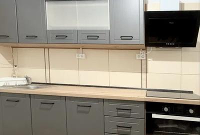 Apartament cu 3 camere decomandat, mobilat în Între Lacuri