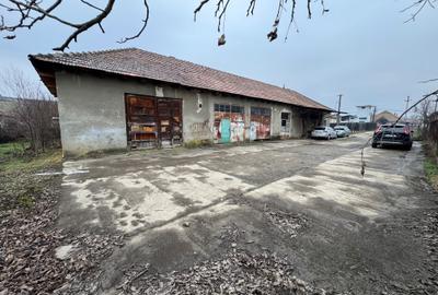 Casă cu 4 camere în Exterior Vest - 1