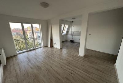 Apartament cu 3 camere decomandat în Aradului - 3