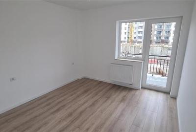 Apartament cu 2 camere decomandat în Tractorul - 8