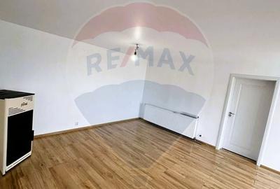 Casă cu 2 camere cu Teren 529 Mp în Roșia - 3