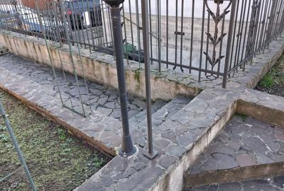 Casă individuală cu 10 camere cu Canalizare în Titulescu - 6