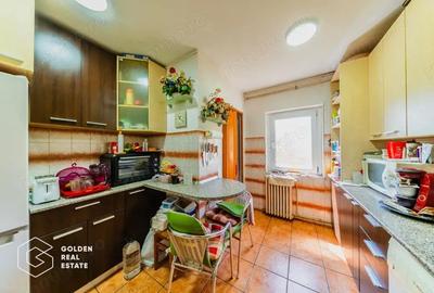 Apartament 4 camere, Micalaca, zona Miorita, etaj 3, decomandat, comision 0% - 5