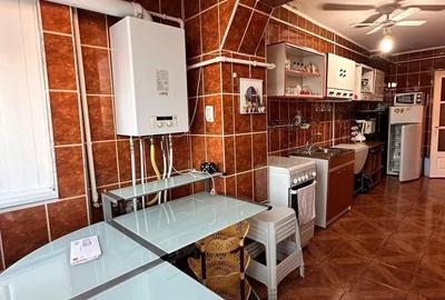 De vanzare duplex cu 4 camere, mobilat ?i utilat, etaj intermediar, 75.000 euro - 3