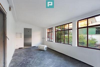 Apartament cu 3 camere in zona Centrala, Lipova - 1