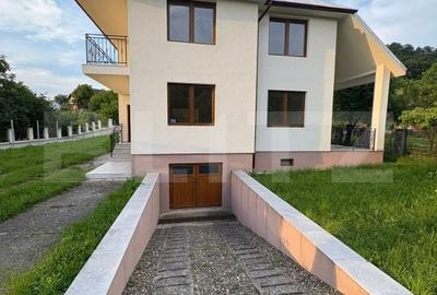 Casa de vanzare, cu 4 camere, 180 mp 1300mp teren Valea Ghinzii - 2
