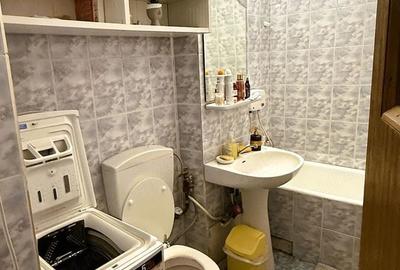 Apartament cu 2 camere decomandat în Rovine - 4