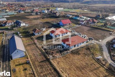 Casă cu 4 camere cu Teren 750 Mp în Jucu - 3