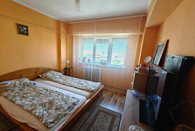 Apartament cu 4 camere decomandat în Dacia - 3