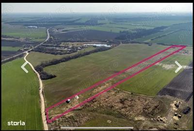 Teren de 14300 mp, în Central - 2