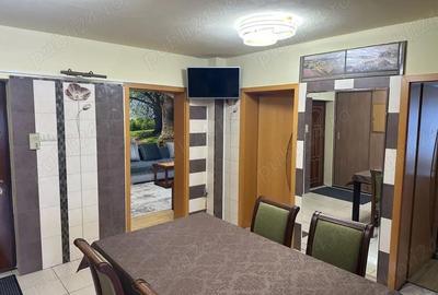 Apartament cu 3 camere decomandat în Central - 4