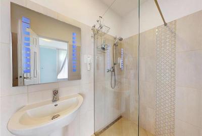 LIVE! Resort cu perspectiva remarcabila in Centrul Istoric - Piata Unirii, Brasov - 12