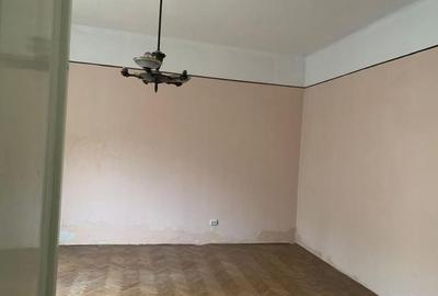 Casă cu 7 camere cu Teren 638 Mp în Bălcescu - 3