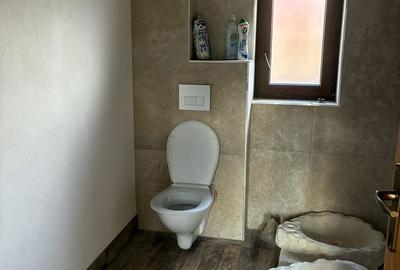 Casă cu 4 camere în Central - 1