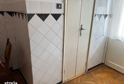Apartament cu 4 camere decomandat în Central - 17