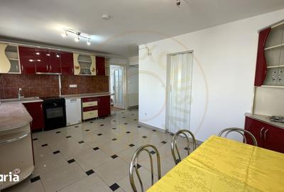 Apartament cu 3 camere decomandat, mobilat în Central
