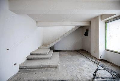 Spațiu comercial, de 613 mp, în Steaua - 4