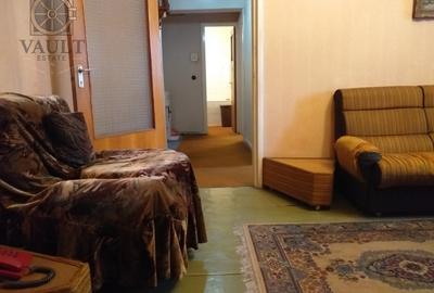 Apartament 3 camere - BLOC ANVELOAPT - 5 minute METROU OBOR - 4