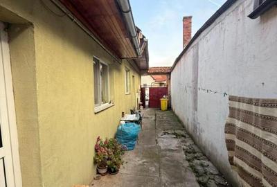 Casa de vanzare cu 3 camere -zona Cristian , Brasov 0%Comision. - 1