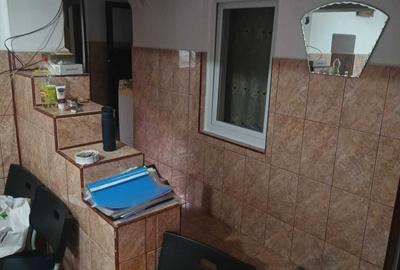 Casă cu 3 camere în Nicolae Bălcescu - 5