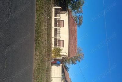 Casă cu 3 camere în Central - 1