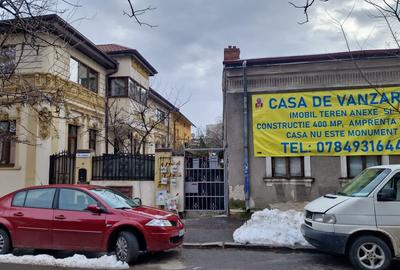 Casă cu 8 camere cu Teren 400 Mp în Armeneasca - 1