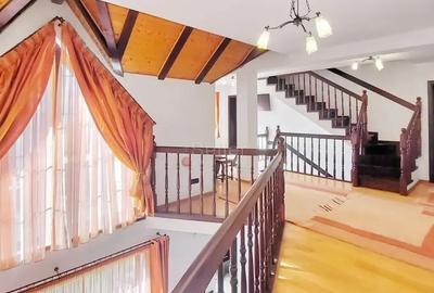 Casă cu 5 camere cu Teren 425 Mp în Florilor - 12