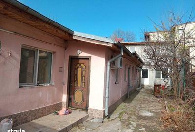 Casă cu 4 camere decomandat cu Canalizare în Domenii - 2