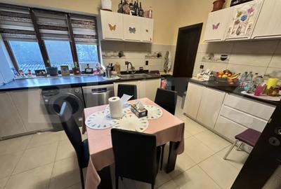 Apartament cu 2 camere semidecomandat, mobilat în Central - 2