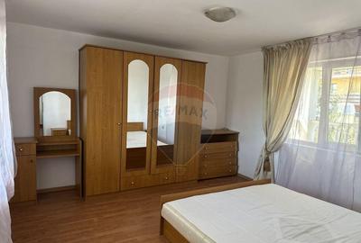 Casă cu 5 camere cu Garaj în Ciritei - 8