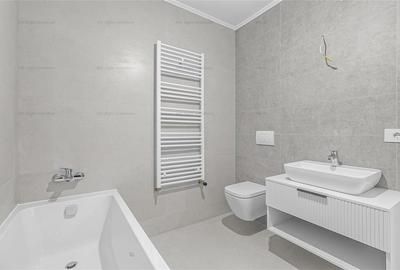 Apartament cu 4 camere decomandat în Tractorul - 8