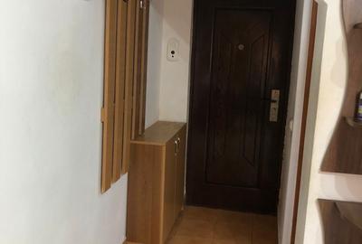 Garsonieră decomandată în Central - 2