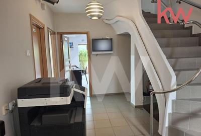 Birou, de 400 mp, în 1 Mai - 1