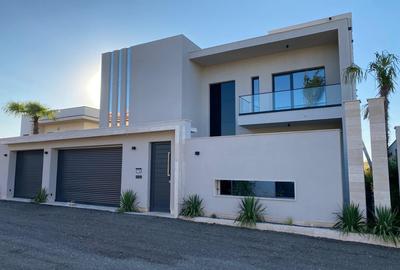 Casă individuală cu 6 camere în Petrești - 19