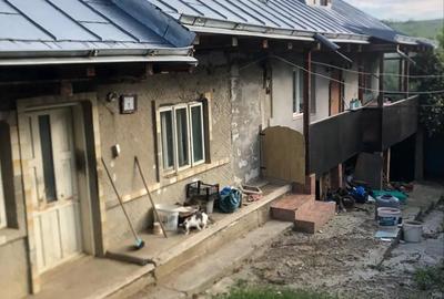 Casă cu 5 camere în Bleșca - 1