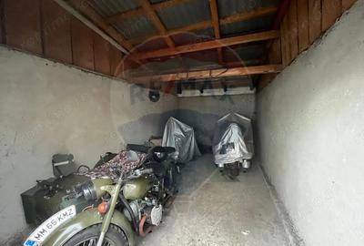 Casă cu Garaj în Central - 1