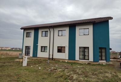 Duplex cu 5 camere cu Canalizare în Sânandrei - 1