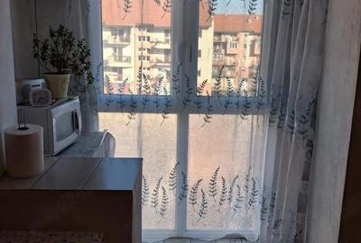 Apartament cu 2 camere decomandat în Carpați 2 - 8