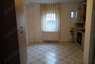 Apartament cu 3 camere semidecomandat în Central - 10