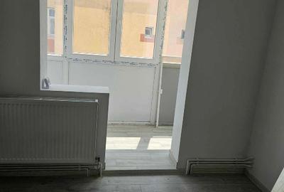 Apartament cu 3 camere semidecomandat în Autogară - 8