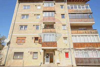 Apartament cu 3 camere decomandat, mobilat în Central - 2